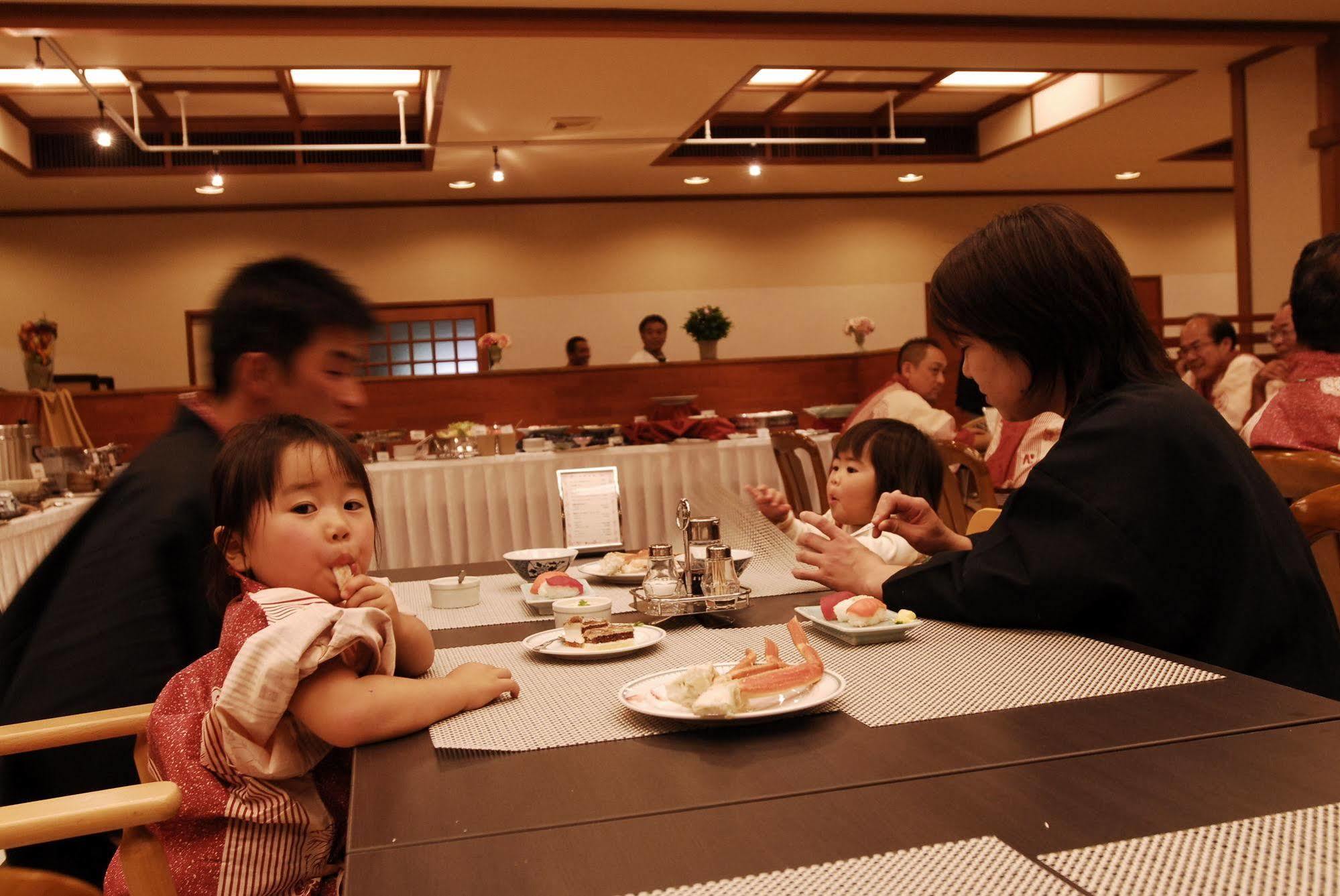 Kasugai View Hotel Fuefuki Экстерьер фото